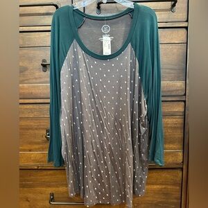Maurice’s Green and Gray Polka Dot Top 2X